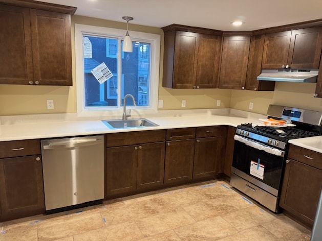 Building Photo - 420 Church St