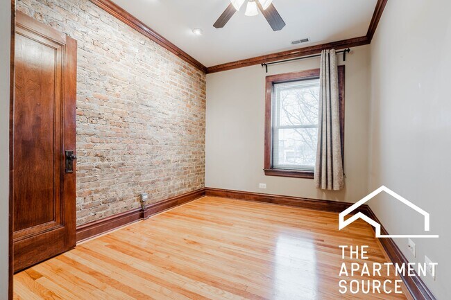 Building Photo - 2920 W Cullom Ave