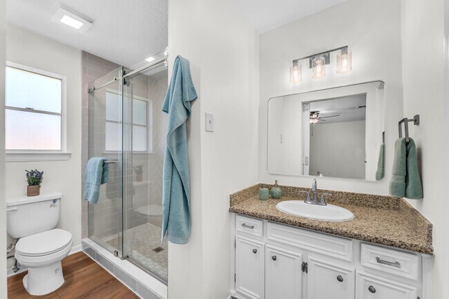 Building Photo - 8206 Willow Forest Dr
