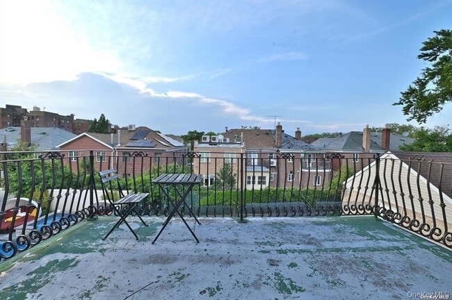 Building Photo - 108-35 66th Rd