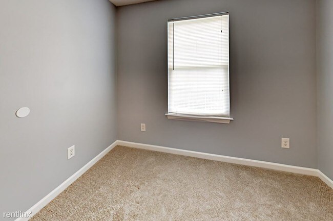 Building Photo - 7525 Rolling Meadows Ln