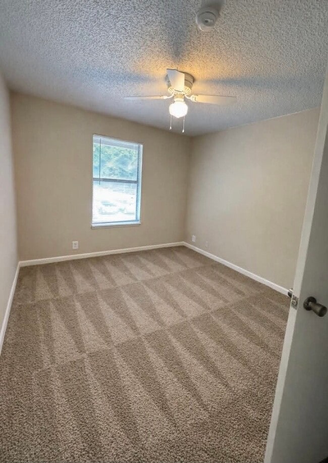 Building Photo - 4601 Packard Dr