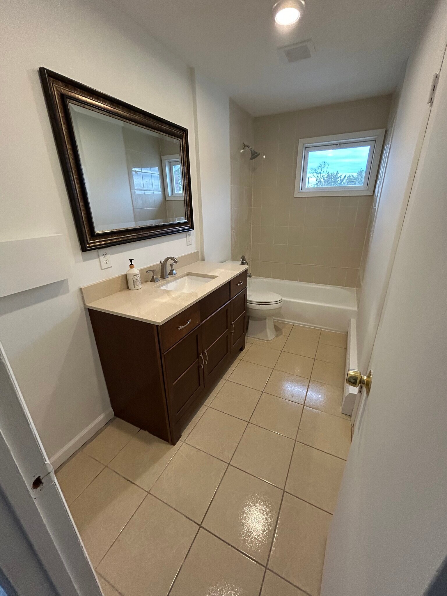 Building Photo - 405 Massapequa Ave