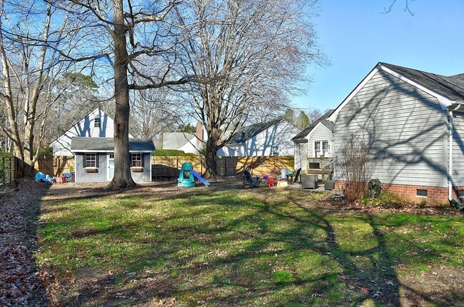 Building Photo - Spacious Ranch in Hickory