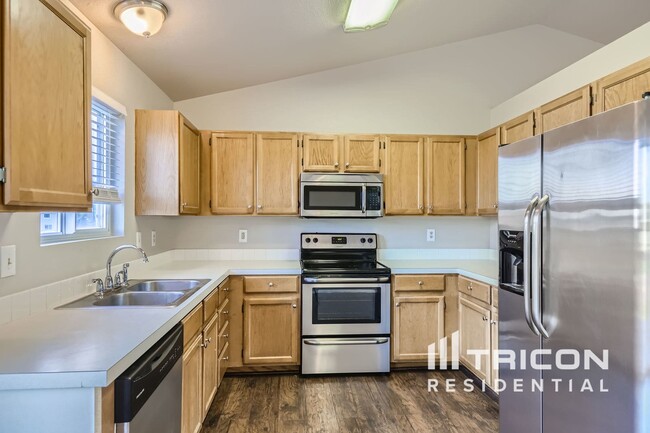 Building Photo - 4318 Sunridge Dr