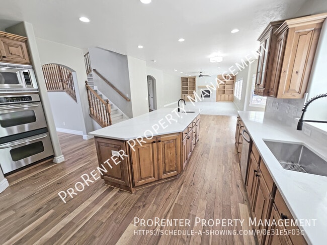 Building Photo - 843 Eaglepointe Dr