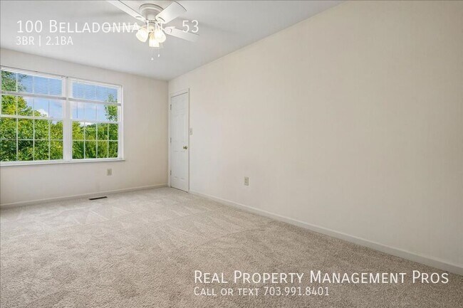 Building Photo - 100 Belladonna Ln
