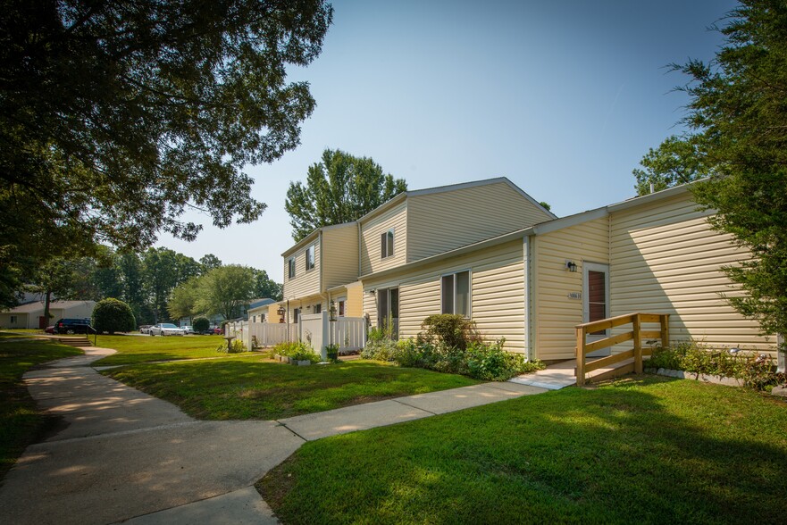 Building Photo - Palmer Apartments