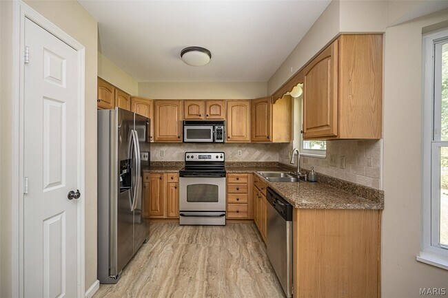 Building Photo - 2941 Park Valley Dr