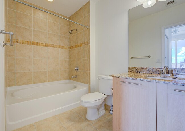 Building Photo - 511 SE 5 Ave