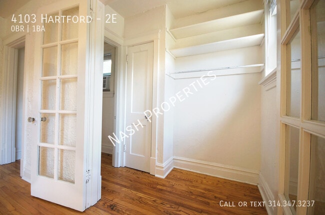 Building Photo - 4103 Hartford-2E