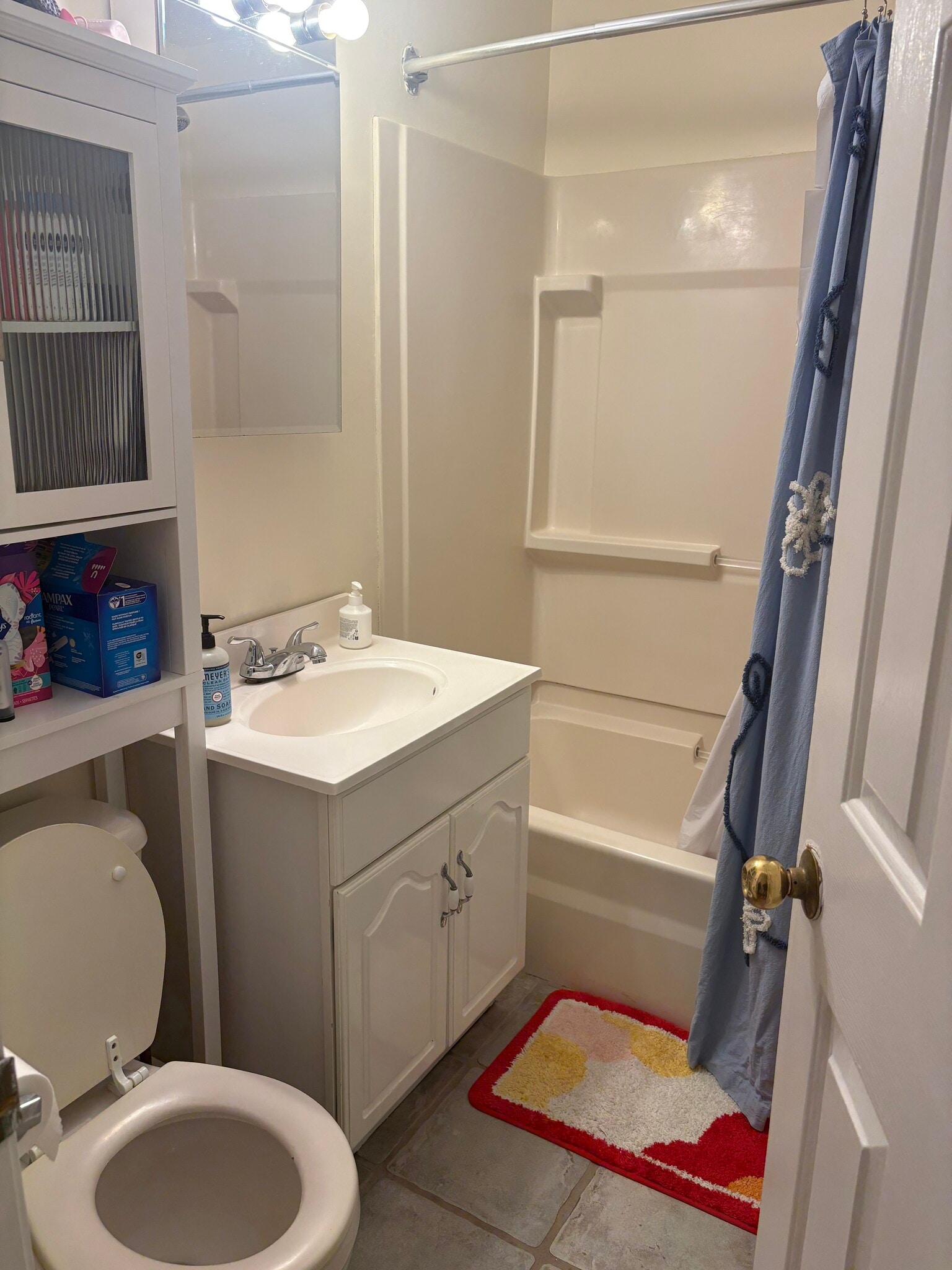 Building Photo - 62 Egmont St