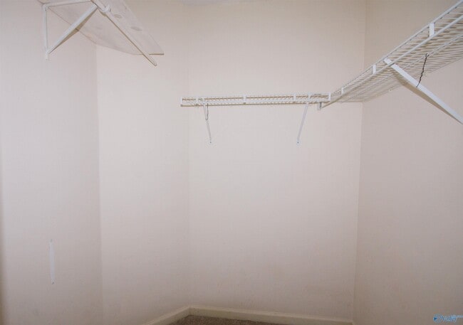 Building Photo - 215 Cypress Creek Dr