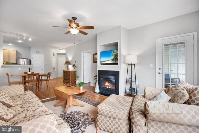 Building Photo - 42480 Rockrose Square