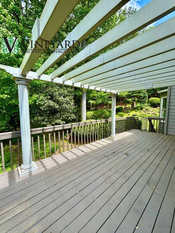 Building Photo - 508 Old Field Cove