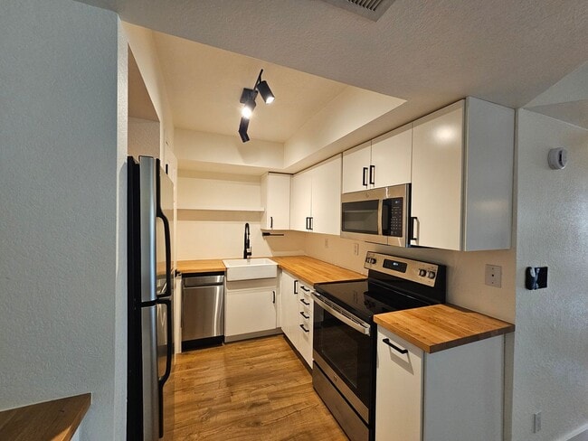 Building Photo - 2228 N 52nd St