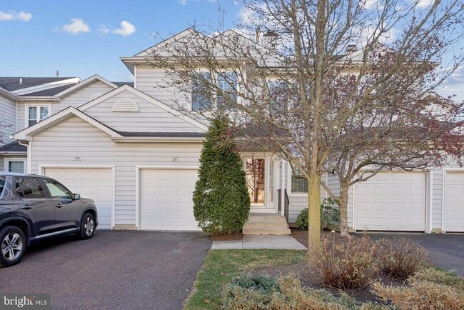 Building Photo - 28 Victoria Cir