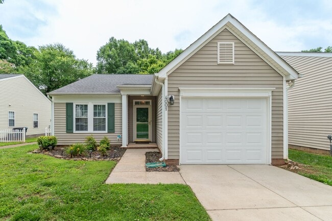 Building Photo - Lovely home in Monroe!