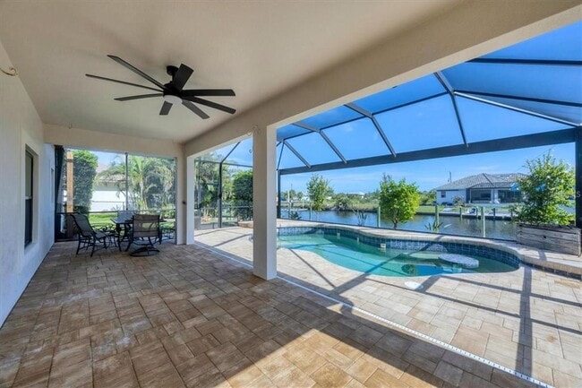 Building Photo - 15530 Aqua Cir
