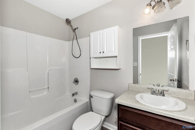 Building Photo - 325 Kenneth Blvd NW