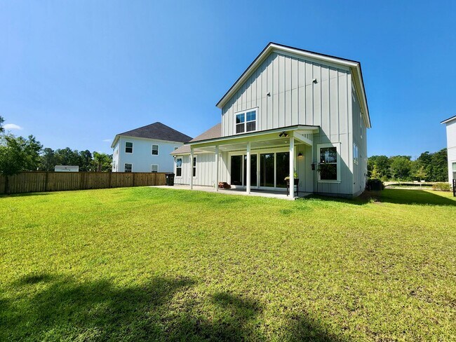 Building Photo - Like new beauty in Point Hope - Charleston