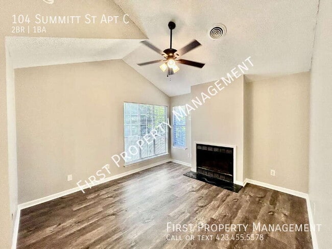 Building Photo - 104 Summitt St