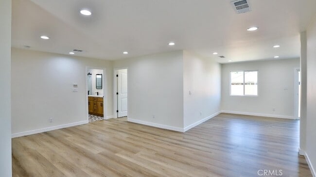 Building Photo - 247 S Date St E