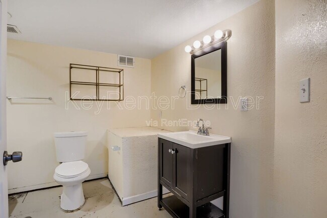 Building Photo - 4433 Zuni St