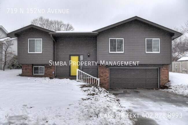 Building Photo - 719 N 152nd Ave