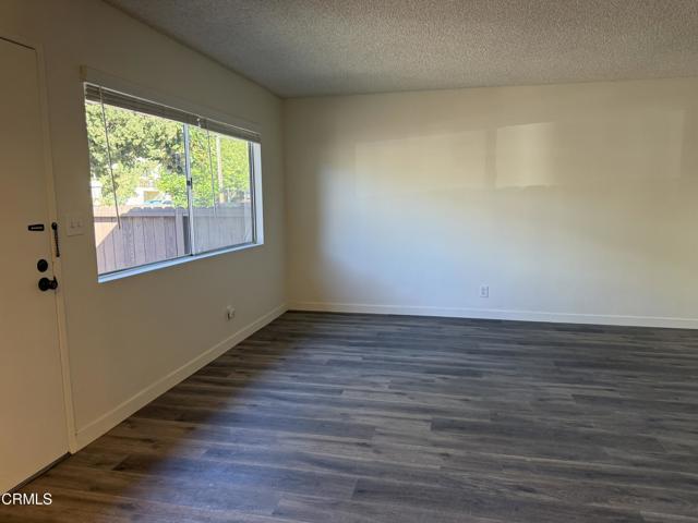 Building Photo - 832 E Garfield Ave