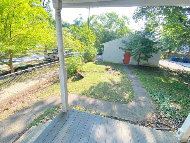 Building Photo - 2300 Indianola Ave