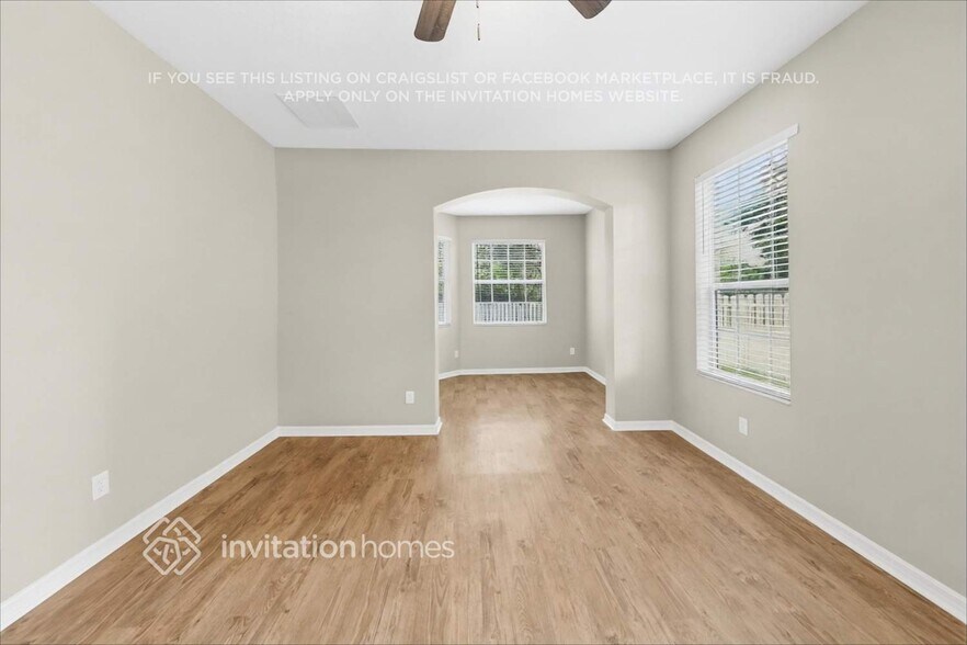 Building Photo - 9156 Lake Avon Dr