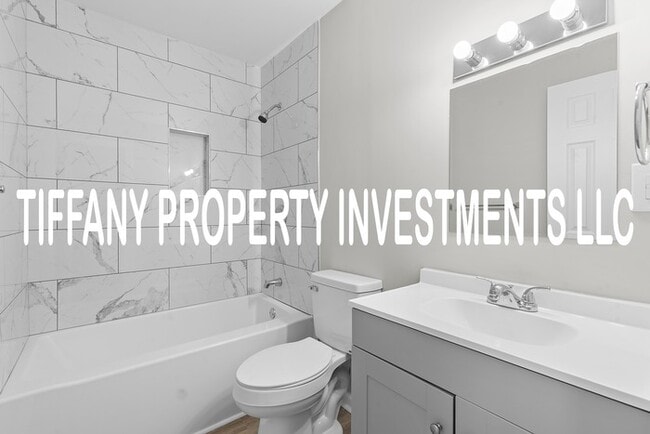 Building Photo - 714 Chal Dr