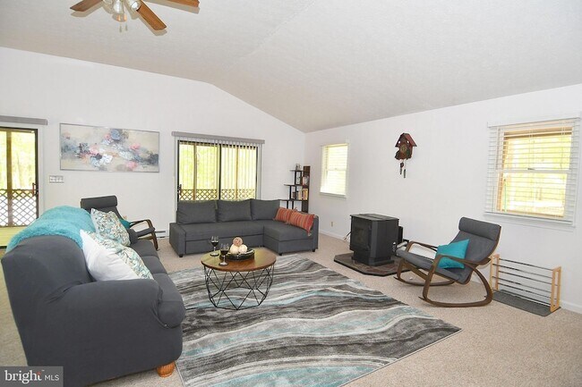 Building Photo - 67 Tranquil Way