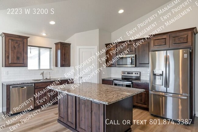 Building Photo - 2223 W 3200 S
