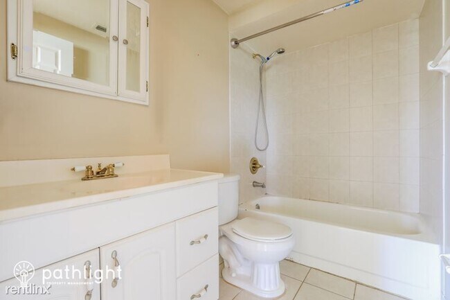 Building Photo - 3 br, 2 bath House - 27051 Curitiba Dr UNIT