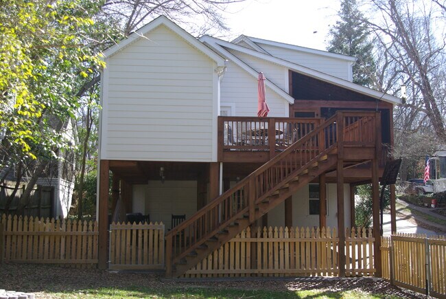 Building Photo - 24 Sevier St