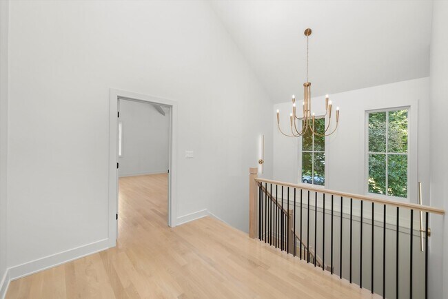 Building Photo - 1037 Belleforte Ave