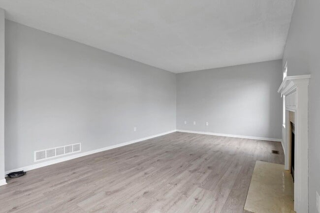 Building Photo - 3112 Fabyan Dr