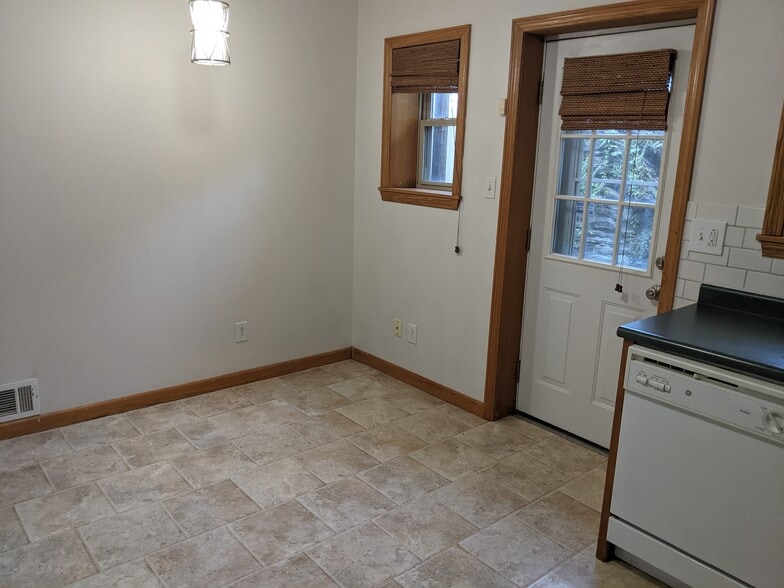 Kitchen - 2618 McCord St