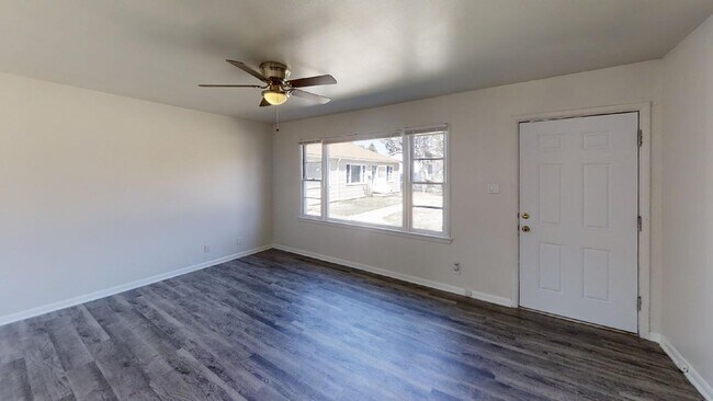 Building Photo - 1212 Janes Ln