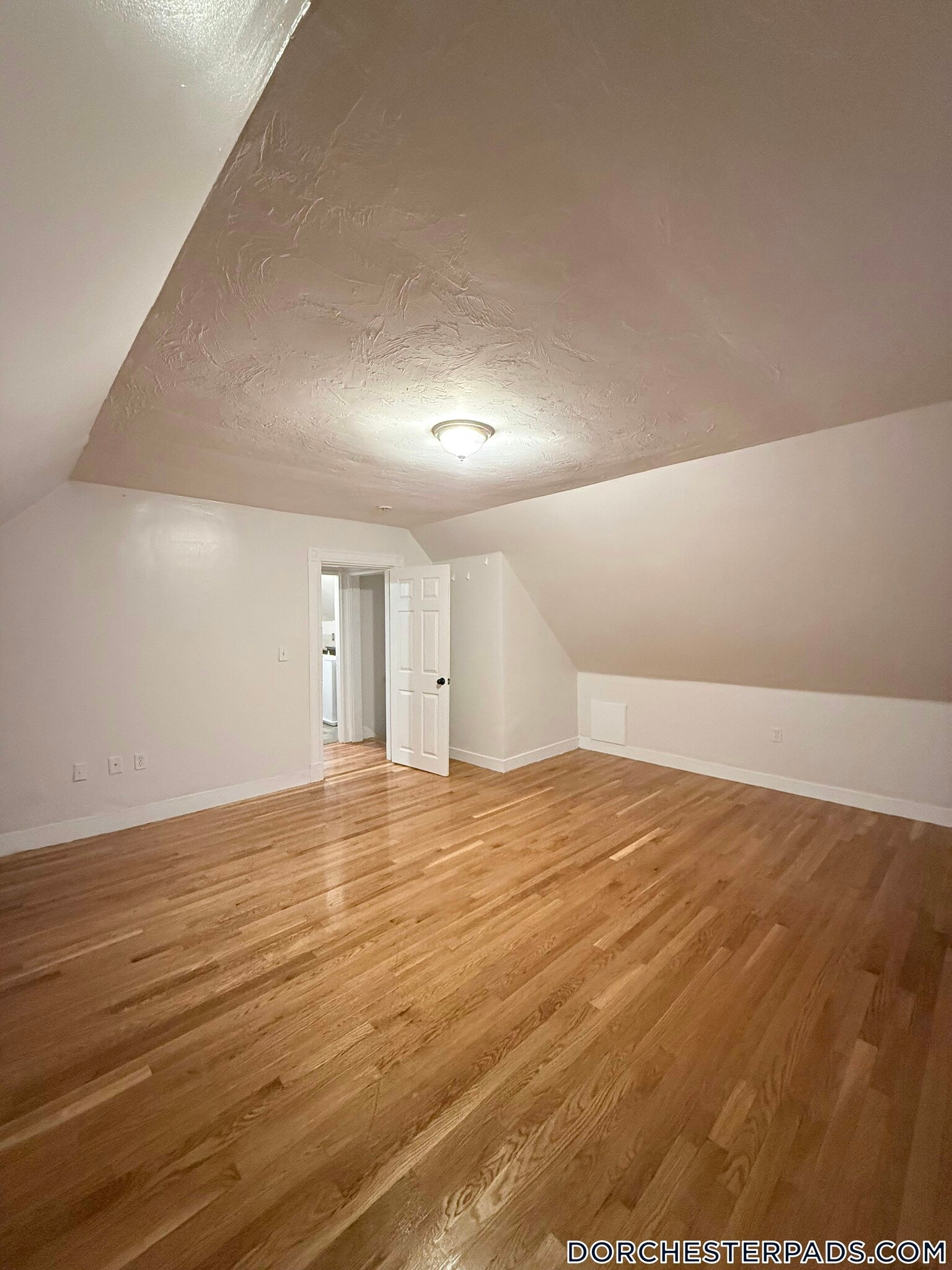 Building Photo - 66 Millet St