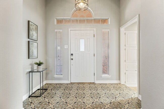 Building Photo - 4709 Justin Dr