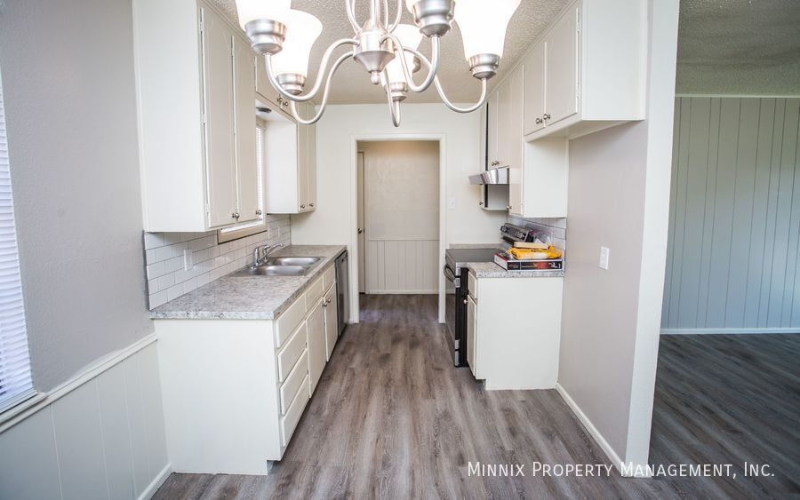 Building Photo - 4813 6th St