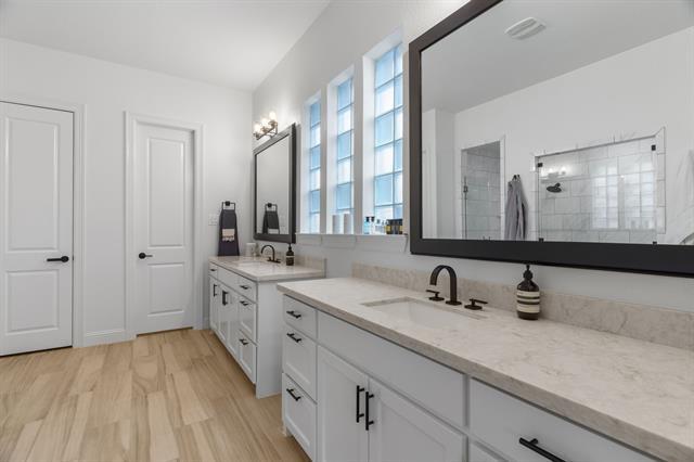 Building Photo - 2817 Amesbury