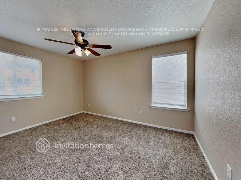 Building Photo - 229 Monares Ln