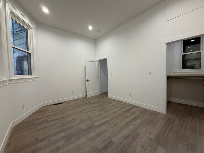 Building Photo - 1549 California St