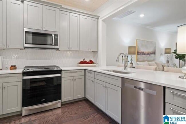 Building Photo - 3009 Vestavia Terrace Dr
