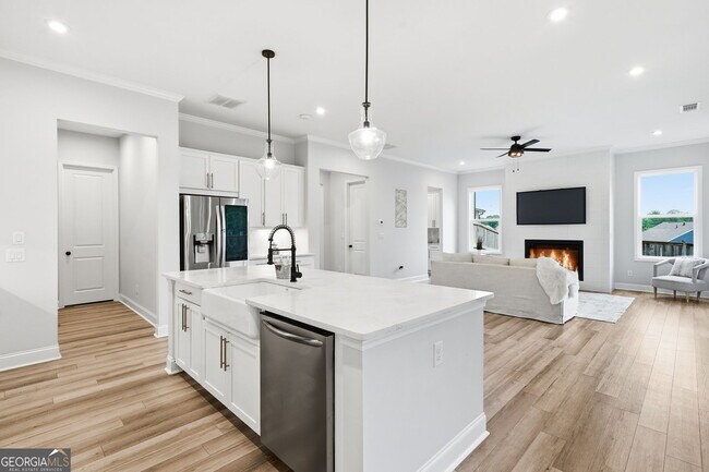 Building Photo - 732 Bridgeview Dr