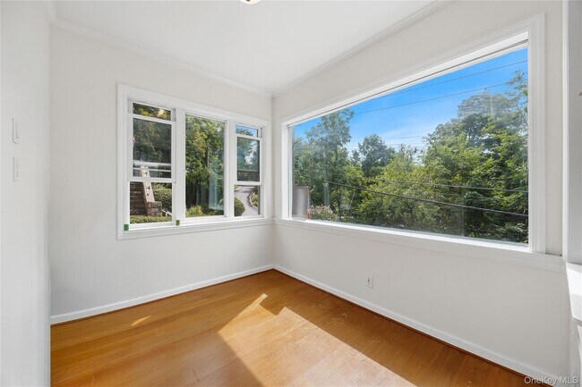 Building Photo - 3404 Mohegan Ave